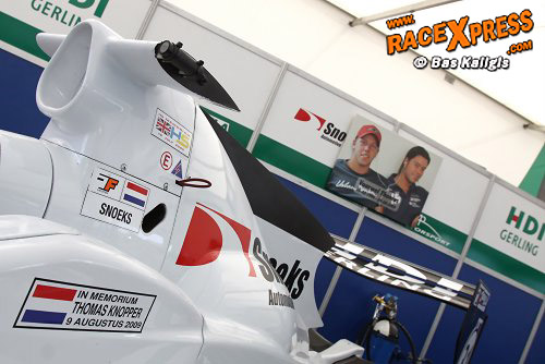 thomas in gedachte bij Kelvin